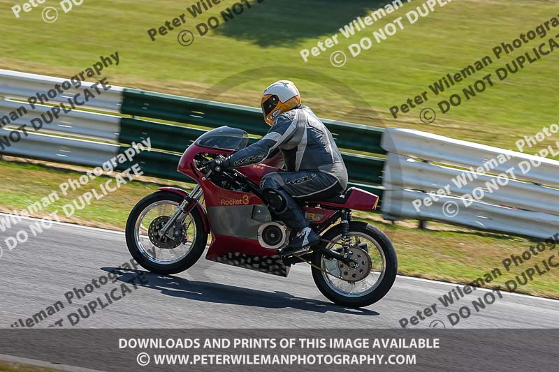 cadwell park;cadwell park photographs;cadwell trackday photographs;enduro digital images;event digital images;eventdigitalimages;peter wileman photography;racing digital images;trackday digital images;trackday photos